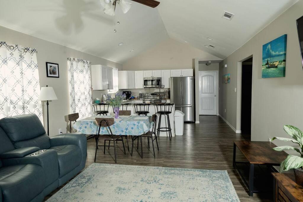 Happy Beach House In Biloxi Exterior foto